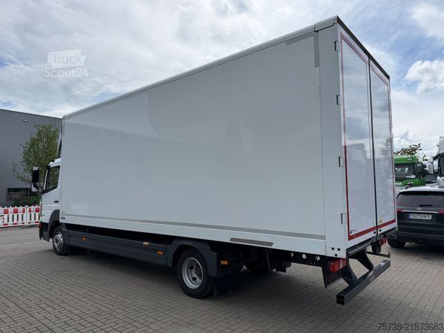 Skapbil MERCEDES-BENZ Atego 818 Koffer/Klima/Motorbremse/Schalter/EU6D