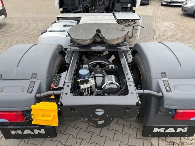 Camion de materiale periculoase MAN TGX 18 SZM / 4x2 LLS