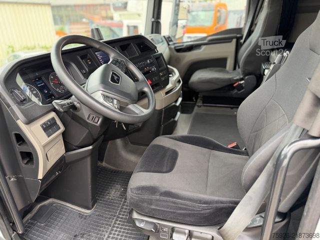 Camion de materiale periculoase MAN TGX 18 SZM / 4x2 LLS