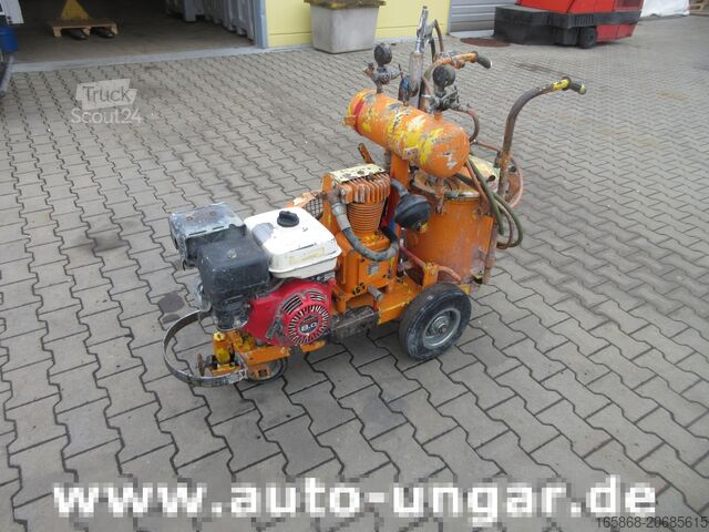 Wegmarkeringen Greggory Roadmarking StraĂźenmarkiermaschine Graco