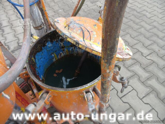 Wegmarkeringen Greggory Roadmarking StraĂźenmarkiermaschine Graco