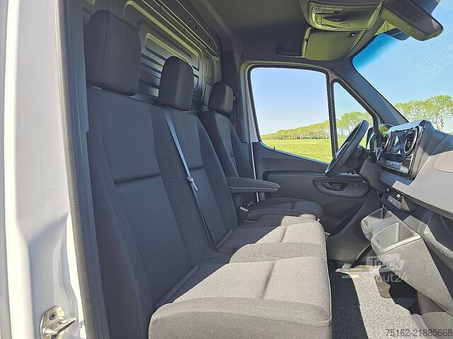 Bestelauto MERCEDES-BENZ SPRINTER 317 L2H2 Mbux RWD Euro6!