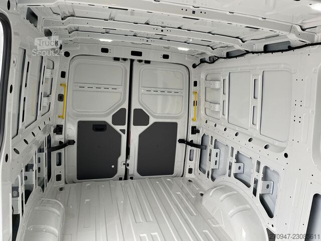 Panelová dodávka MAN TGE 3.180 L3H2 Kasten 4x4 AUTOM ACC STANDH SITZH