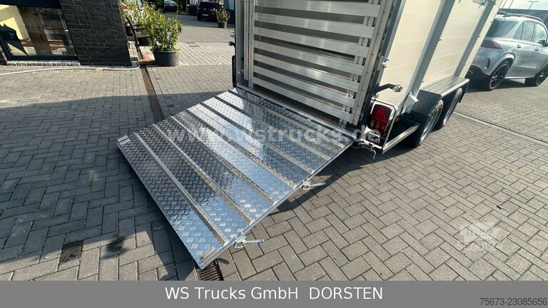 Remolque de transporte de caballos WST Edition Schlacht mit Seilwinde Viehanhänger