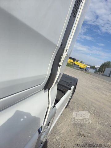 стандартный седельный тягач MAN TGX 18.440