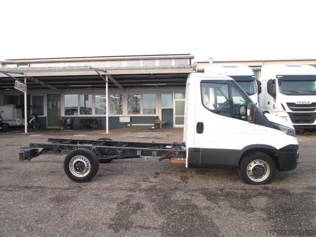 Transporter Fahrgestell IVECO 35 S13*Fahrgestell*Ohne Getriebe*