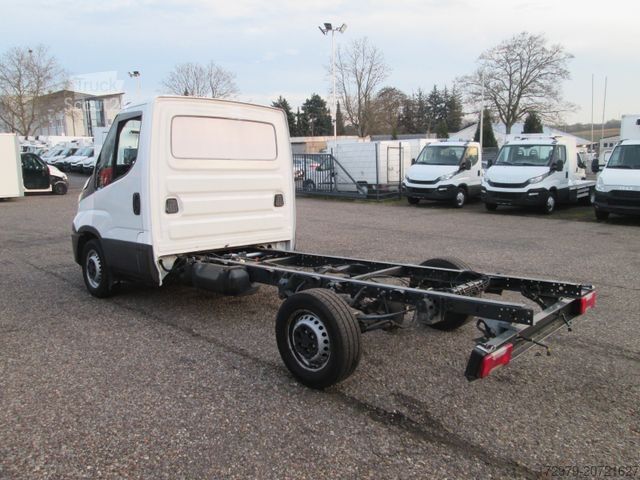 Transporter Fahrgestell IVECO 35 S13*Fahrgestell*Ohne Getriebe*