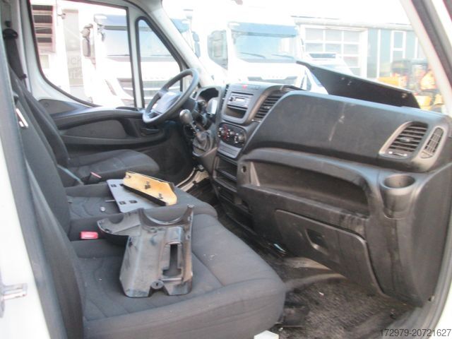 Transporter Fahrgestell IVECO 35 S13*Fahrgestell*Ohne Getriebe*