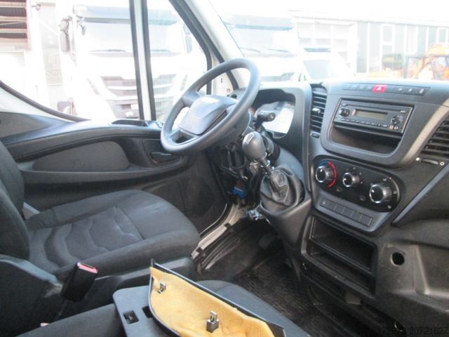 Transporter Fahrgestell IVECO 35 S13*Fahrgestell*Ohne Getriebe*