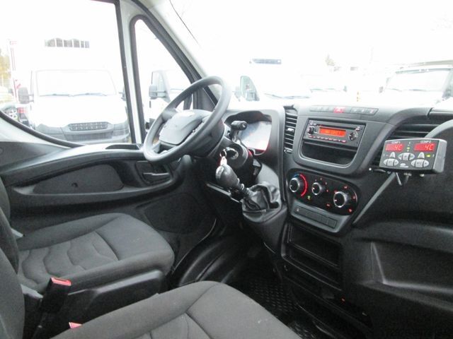 Furgone isotermico frigorifero IVECO 35 C13 *2xCarrier Kühlkoffer 3.52m*Klima*