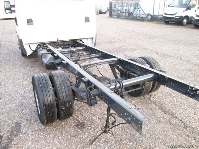 Transporter Fahrgestell IVECO 35 C14*Fahrgestell*