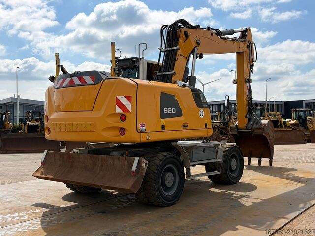 Tekerlekli ekskavatör Liebherr A920
