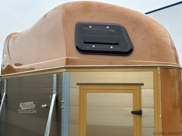 Причіп для перевезення коней NIEWIADOW ANGEBOT!Havanna Pferdeanhänger310x174x234cm2500