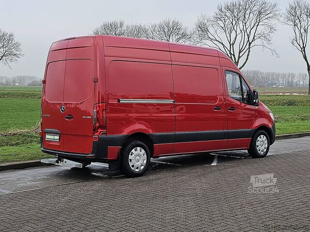 High-roof van MERCEDES-BENZ SPRINTER 214