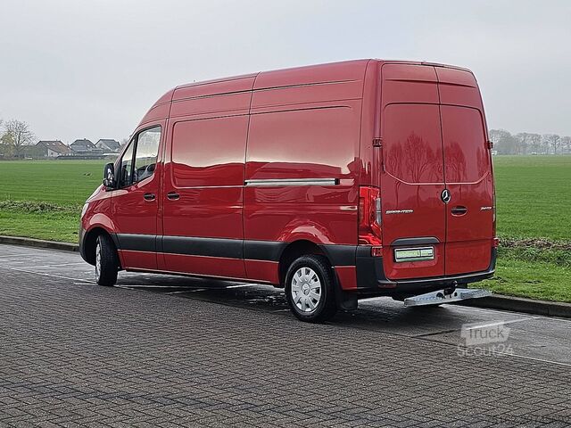 High-roof van MERCEDES-BENZ SPRINTER 214