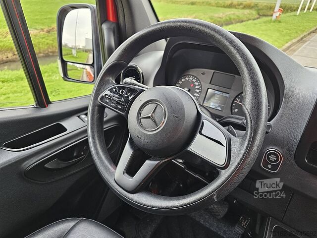 High-roof van MERCEDES-BENZ SPRINTER 214