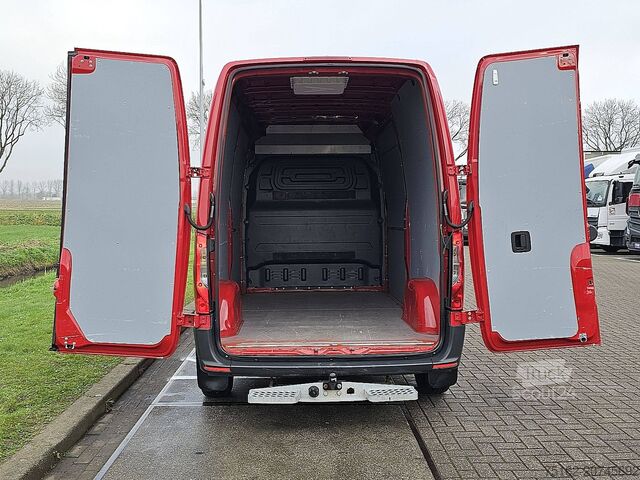 High-roof van MERCEDES-BENZ SPRINTER 214