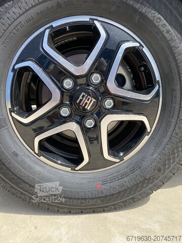 Matrix/ημιενσωματωμένο (τροχόσπιτο) Adria Matrix 60 Years selection 670SL