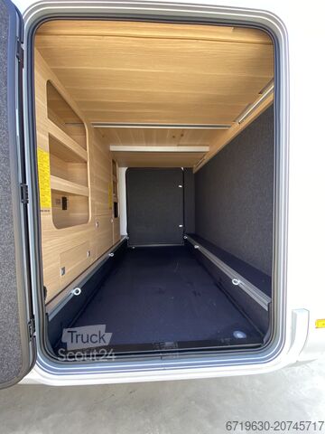 Matrix/ημιενσωματωμένο (τροχόσπιτο) Adria Matrix 60 Years selection 670SL