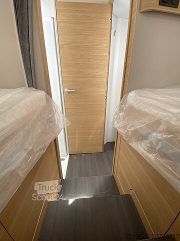 Matrix/ημιενσωματωμένο (τροχόσπιτο) Adria Matrix 60 Years selection 670SL