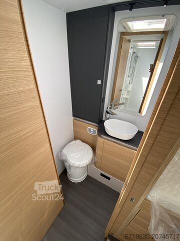 Matrix/ημιενσωματωμένο (τροχόσπιτο) Adria Matrix 60 Years selection 670SL