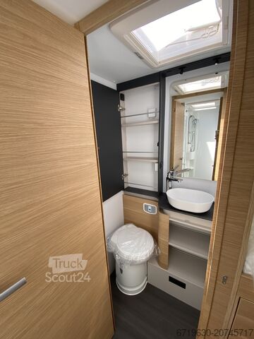 Matrix/ημιενσωματωμένο (τροχόσπιτο) Adria Matrix 60 Years selection 670SL