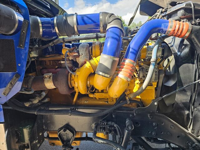 Standard tractor Kenworth W900L