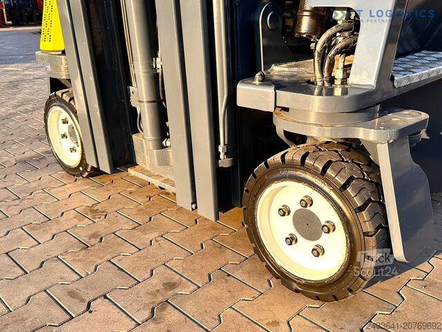 Carrello elevatore a 4 vie Combilift C3000CB / LPG / TRIPLEX - 4900MM / LPG