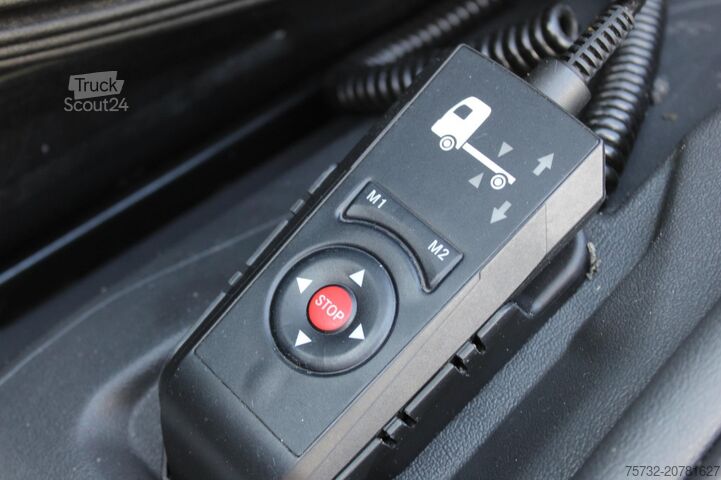 Škatlasti tovornjak Mercedes-Benz Atego 1221 E6 Koffer Klima Kamera LBW Nur 85 Tkm