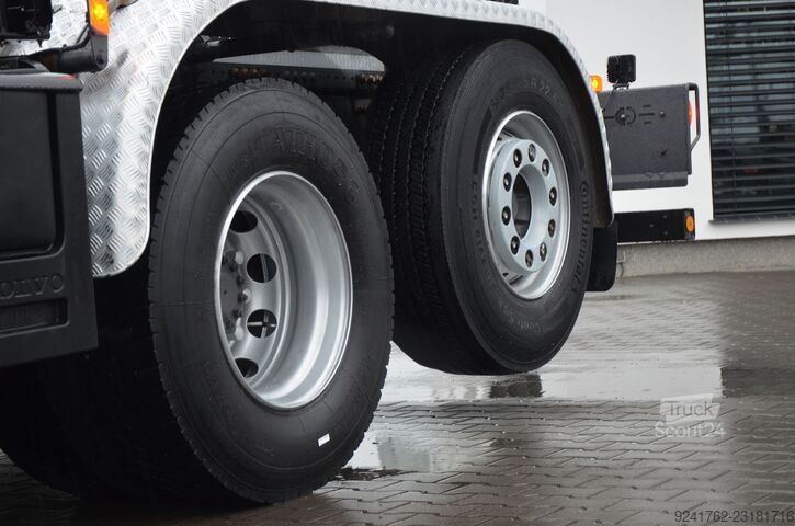 Hakowiec Volvo FH 4 / 6x2 HAKOWIEC / KLIMA P / 1077