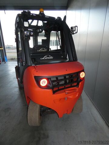 Priekinis krautuvas Linde H 30 D