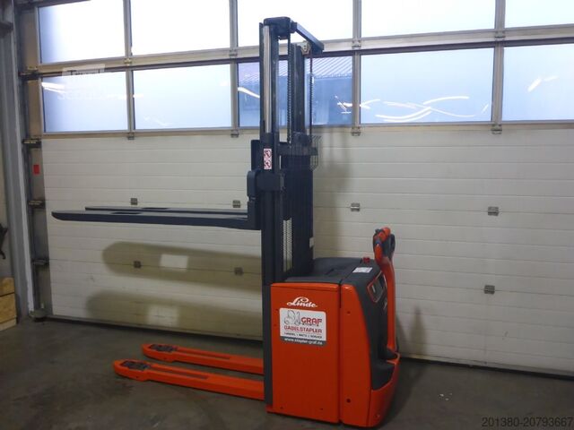 Rankinis keltuvas Linde L20