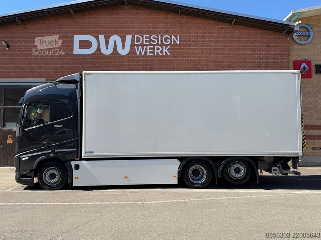 Autocamion cu caroserie tip cutie Designwerk High Cab 6x2R 750 kWh Koffer