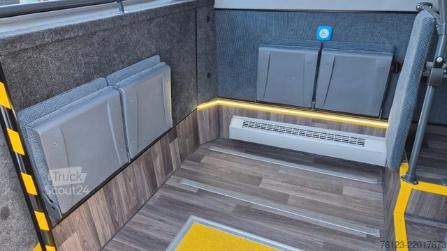 Minibus MERCEDES-BENZ Sprinter 515 Heckniederflur 2 x vorhanden