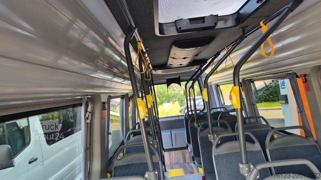 Minibus MERCEDES-BENZ Sprinter 515 Heckniederflur 2 x vorhanden