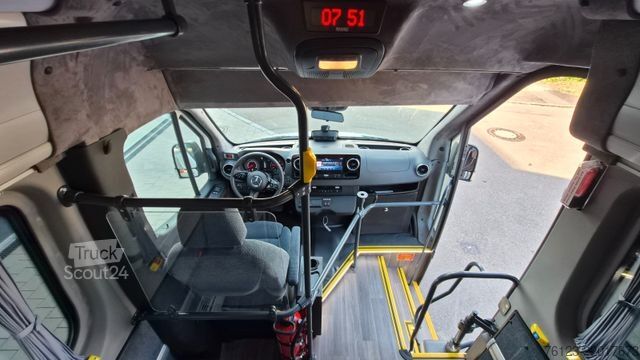 Minibus MERCEDES-BENZ Sprinter 515 Heckniederflur 2 x vorhanden