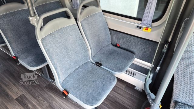 Minibus MERCEDES-BENZ Sprinter 515 Heckniederflur 2 x vorhanden