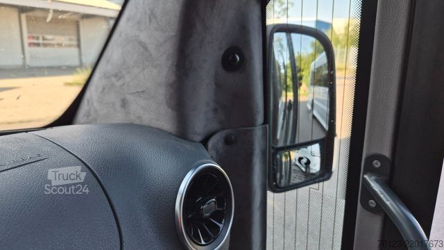 Minibus MERCEDES-BENZ Sprinter 515 Heckniederflur 2 x vorhanden