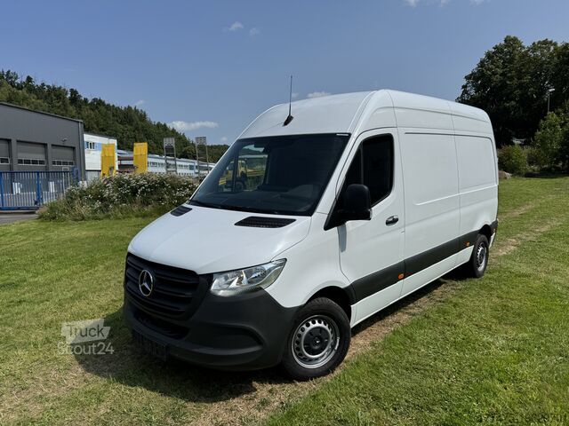 Pakettiauto Mercedes-Benz Sprinter III 214 L2H2