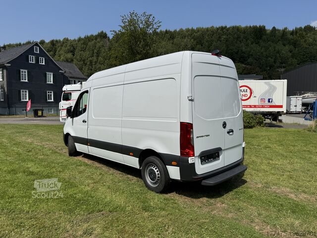 Pakettiauto Mercedes-Benz Sprinter III 214 L2H2