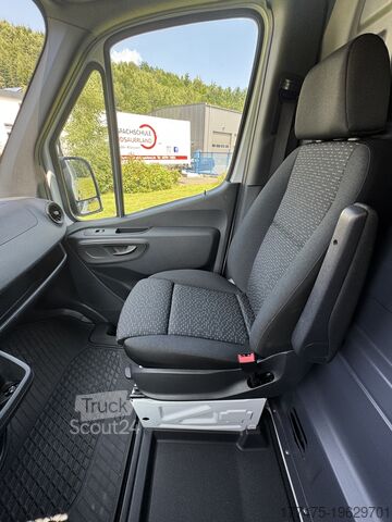 Pakettiauto Mercedes-Benz Sprinter III 214 L2H2