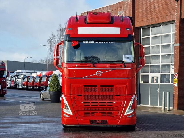 Estándar-SZM Volvo FH 13.500 Globetrotter XL 6x2 - Night clima - 3...