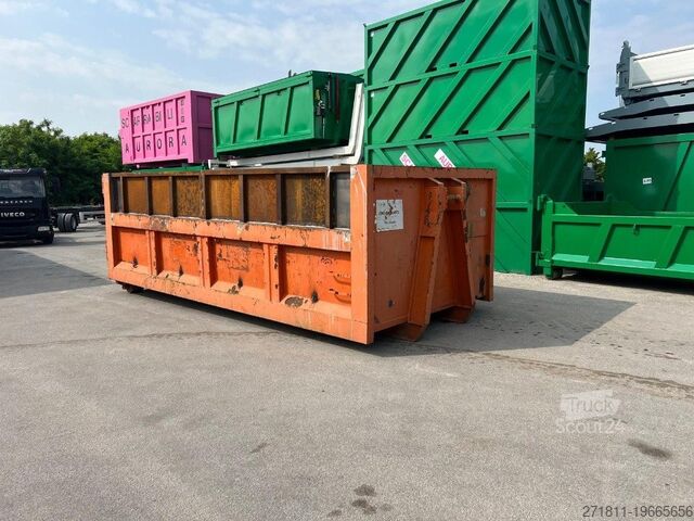 Kontejner s kavljem  CONTAINER SCARRABILE USATO A CIELO APERTO