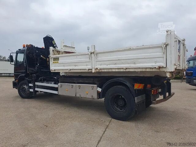 Camión grúa Mercedes-Benz Atego 1928