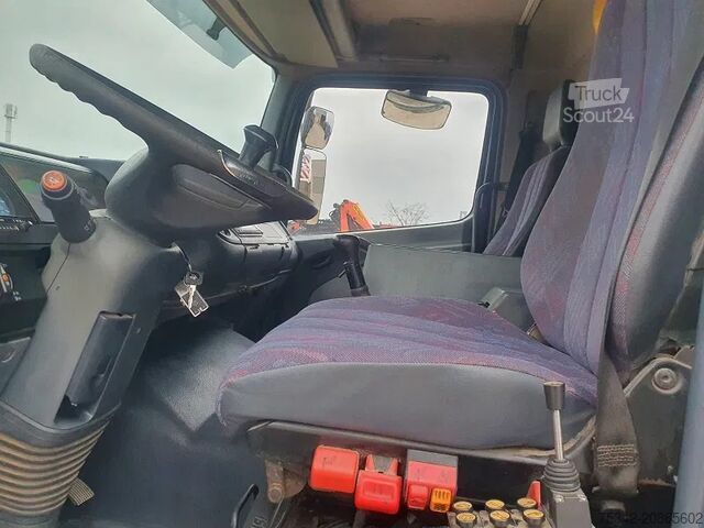 Camión grúa Mercedes-Benz Atego 1928