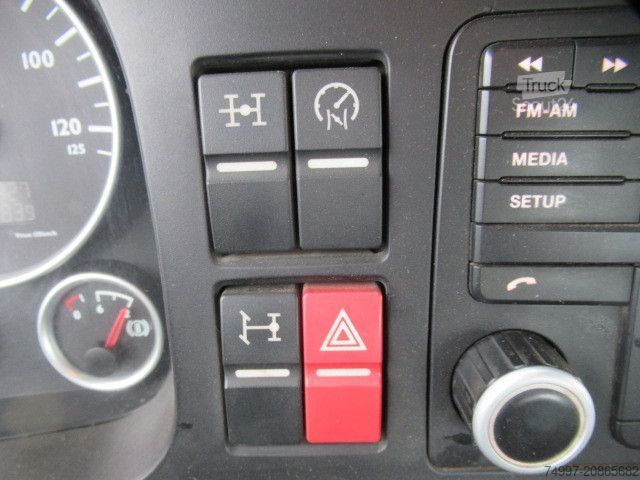 Șasiu de camion MAN 26.440 / 6 x 4 / Meiller