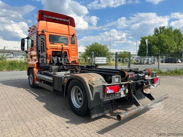 Контейнеровоз з гачком (рол-офф) MAN TGS 18.500 Abroller HIAB XR72 CITY Navi LGS