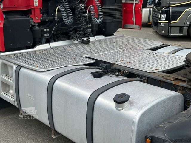Standard dragbil DAF XF 460 FT SSC 2 Tanks Retarder Standklima ACC LD