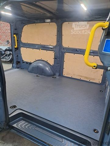 Minibuss MERCEDES-BENZ Vito Kasten 110 Kamera Tempom. Klima Tüv neu E6