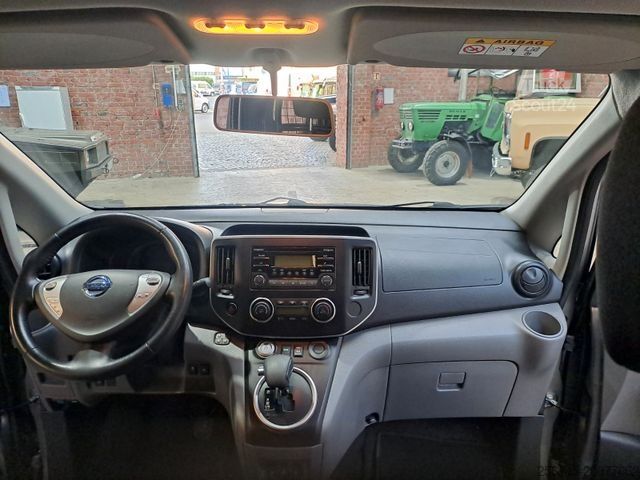 Minibús NISSAN e-NV200 TüvNeu Sitzh. Kamera AHK Klima 40kWh